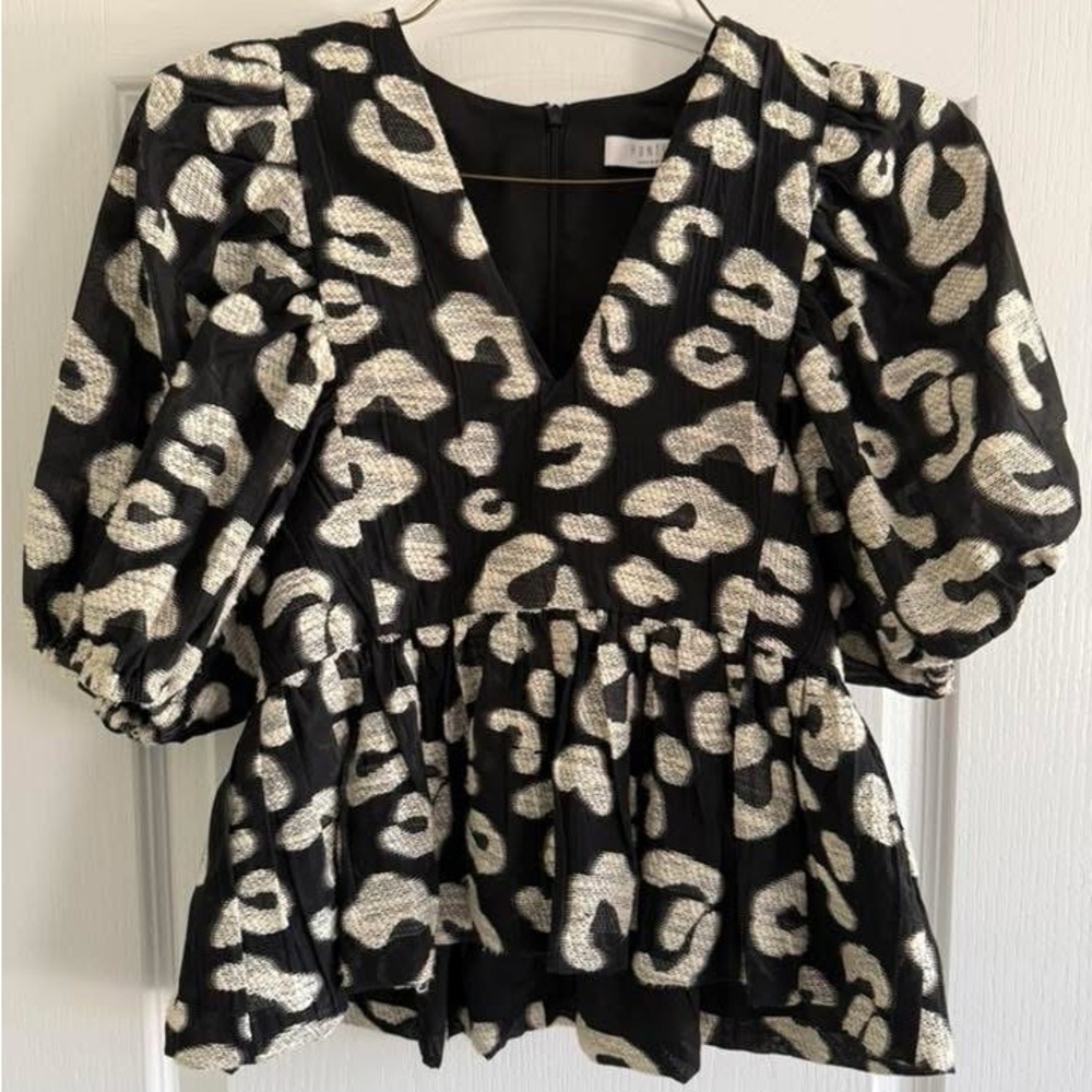 Hunter Bell Blouse